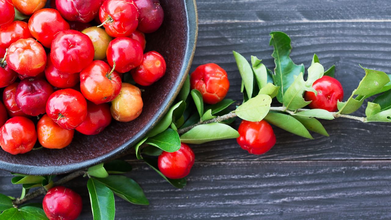 Camu Camu vs Acerola Cherry_ Which Superfruit is Right for You